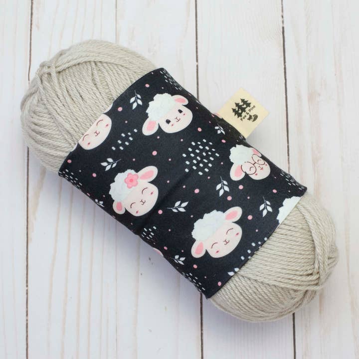 Yarn sleeve (yarn cozy) - Fox & Pine Stitches - Sleepy Sheep