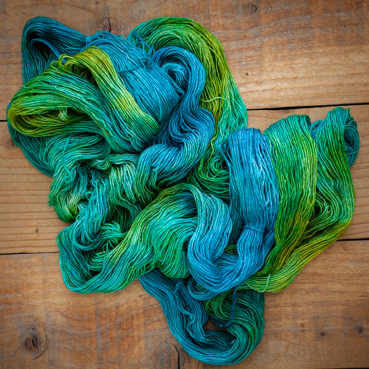 100% Fine Superwash Merino Single Ply Fingering Yarn – 360m/100g