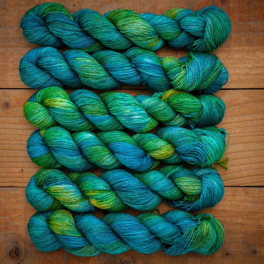 100% Fine Superwash Merino Single Ply Fingering Yarn – 360m/100g