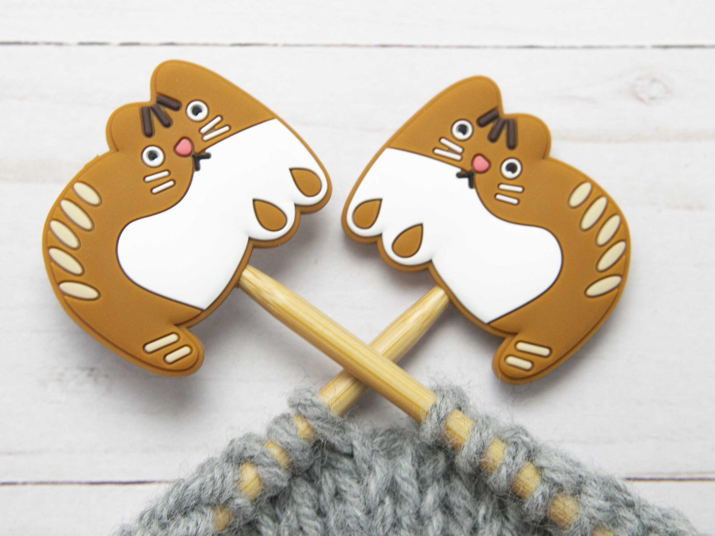 Stitch stoppers - Fox & Pine - set of 2 knitting needle stoppers - Brown Cat