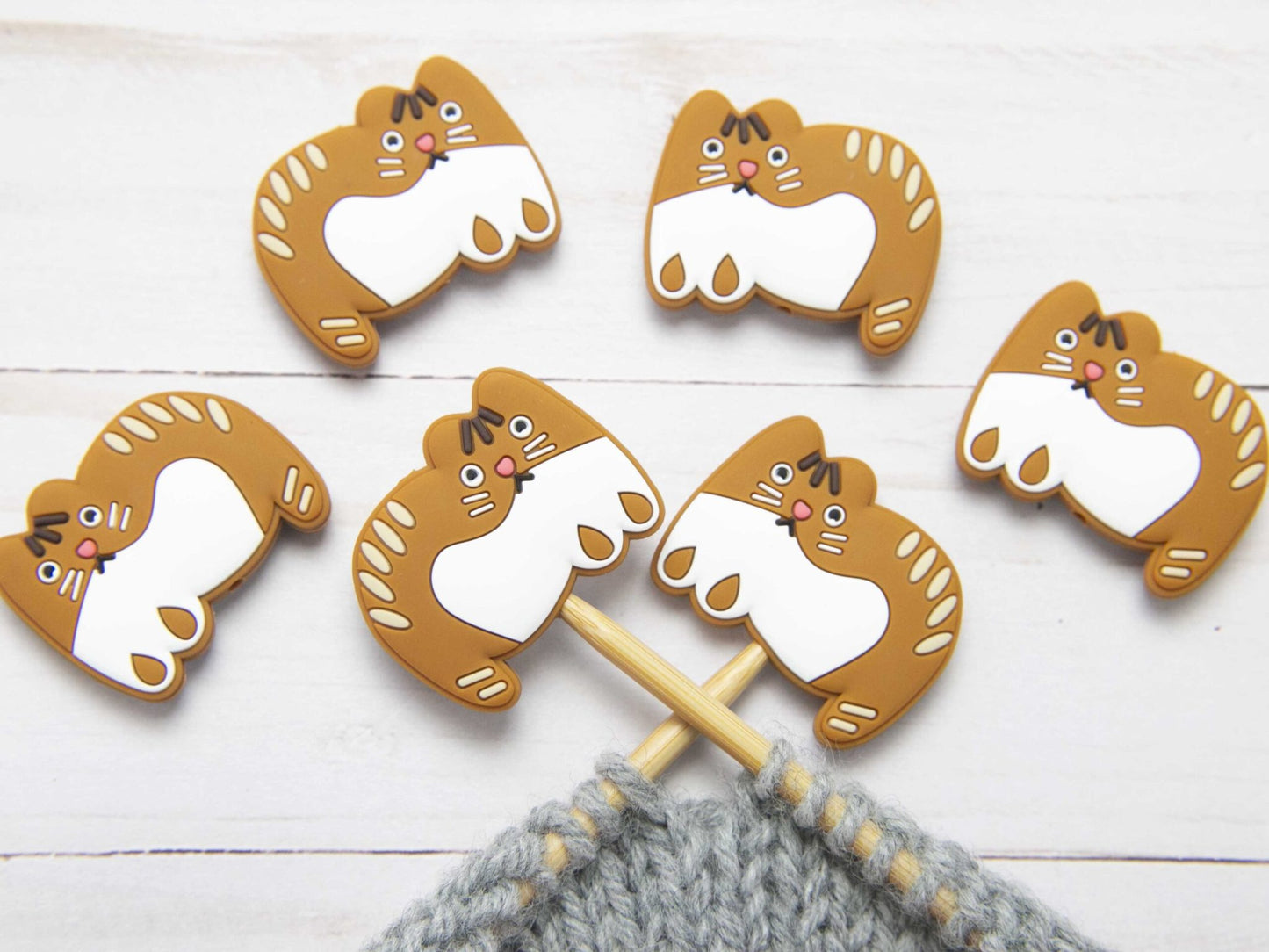 Stitch stoppers - Fox & Pine - set of 2 knitting needle stoppers - Brown Cat