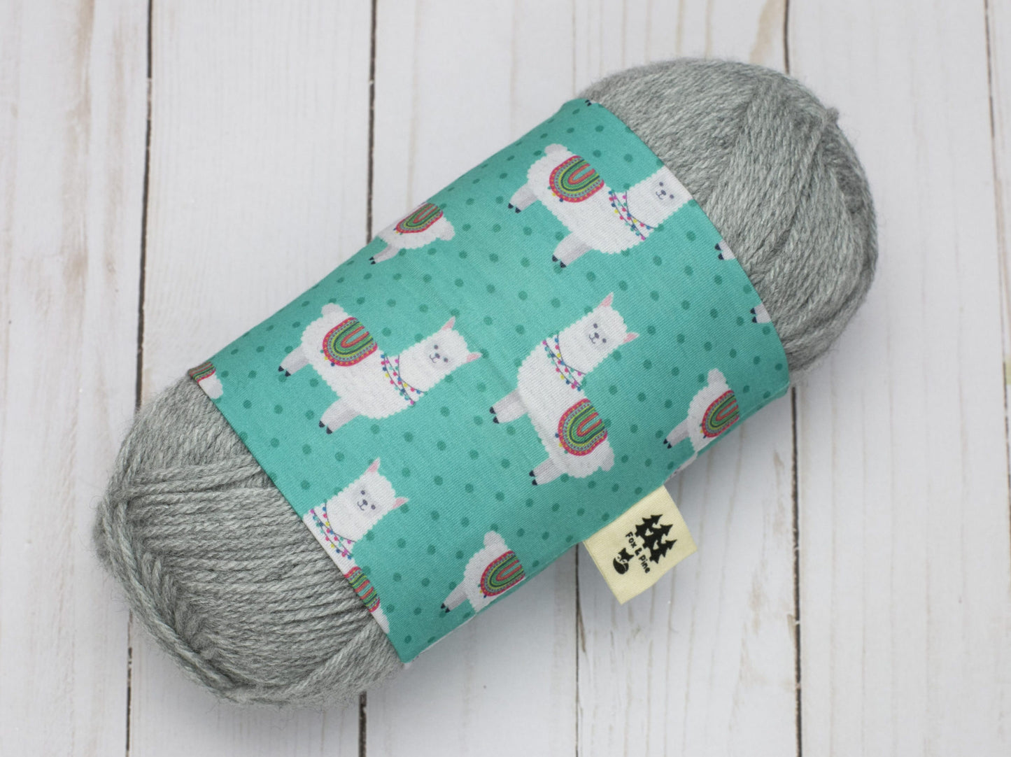 Yarn sleeve (yarn cozy) - Fox & Pine Stitches - Lovely Llama