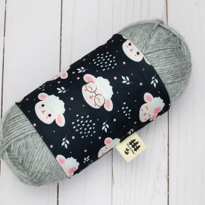 Yarn sleeve (yarn cozy) - Fox & Pine Stitches - Sleepy Sheep